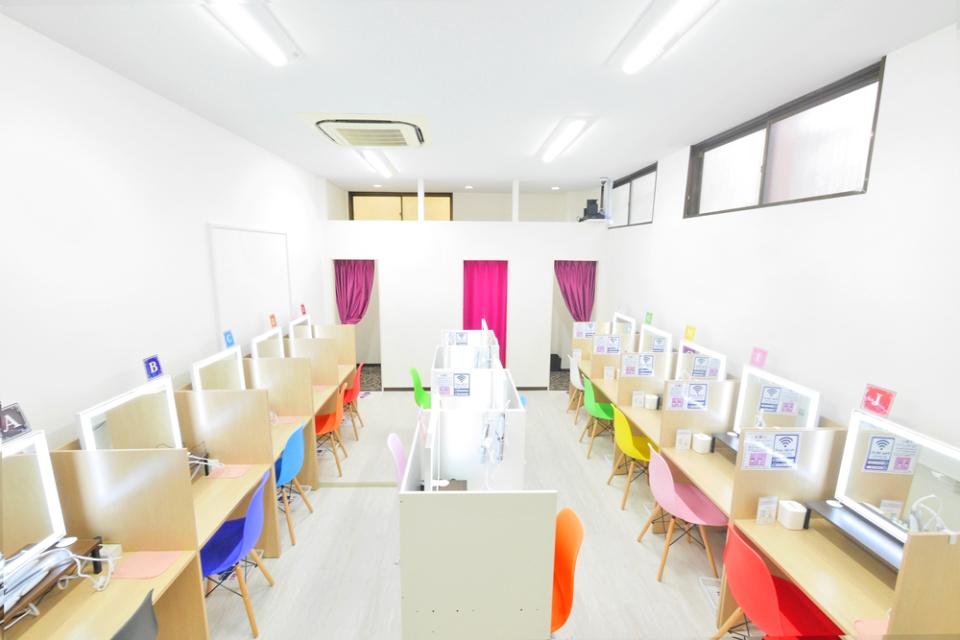 新横浜パウダーラウンジ